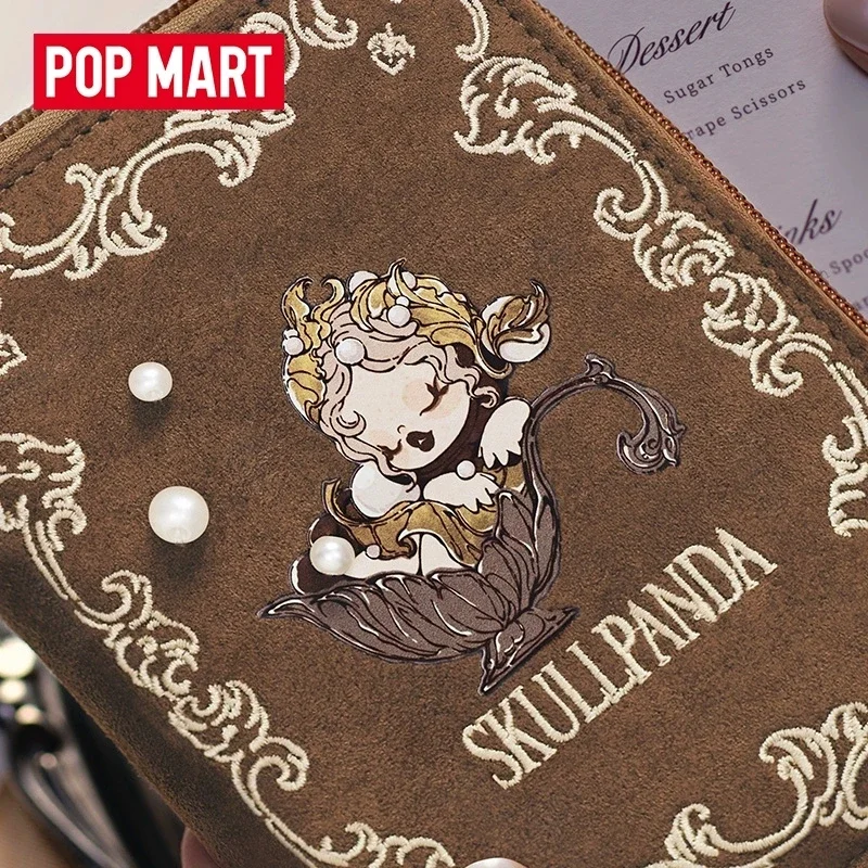 POP MART SKULLPANDA The Feast  - Action Figure Stand recension och pris